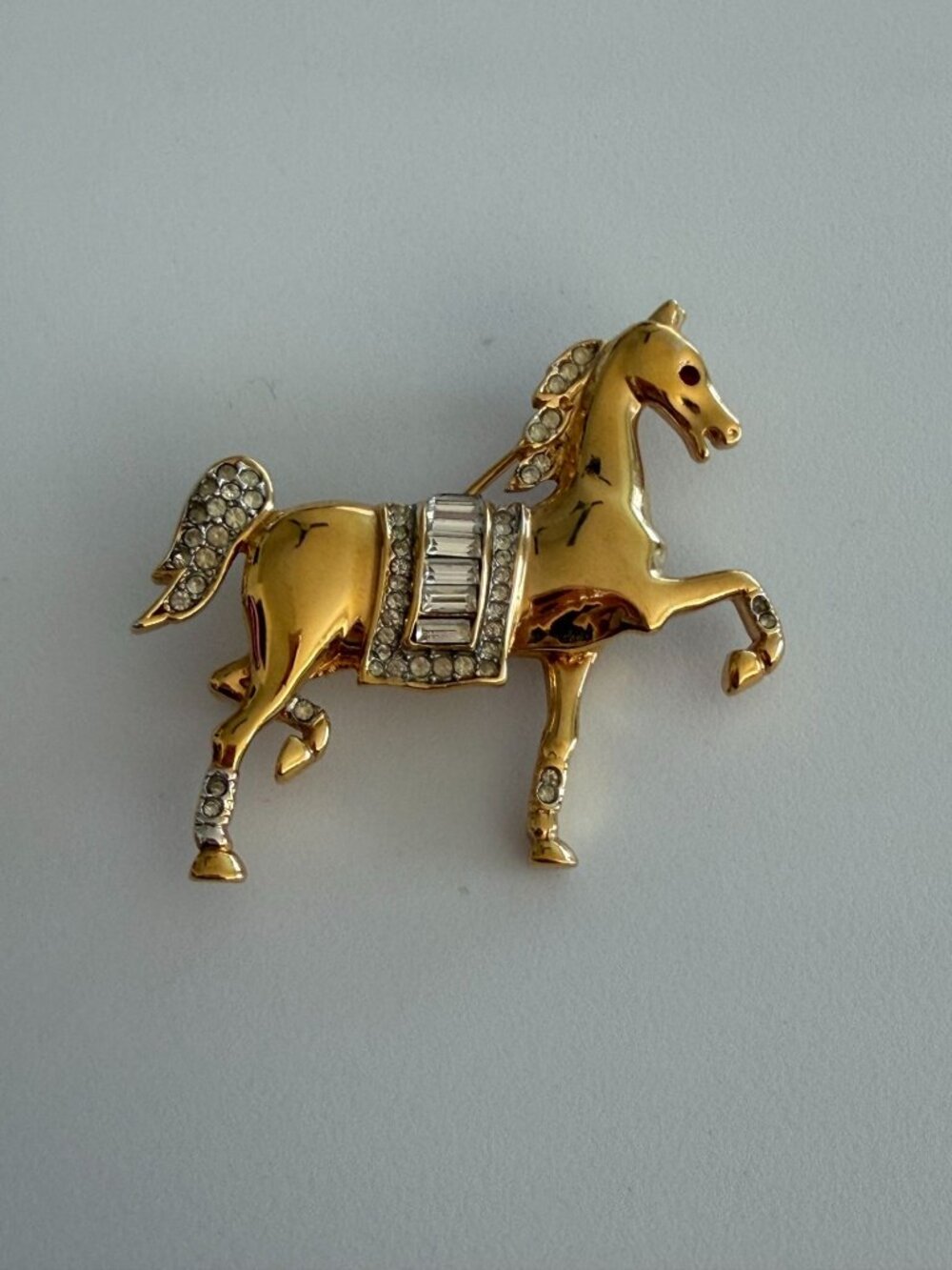 VINTAGE Gold Tone Horse Brooch Pin Womens